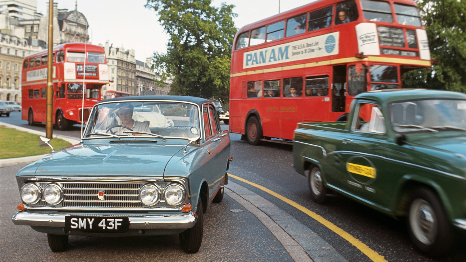 1967 год. Москвич 412 реклама в Британии. Советские автомобили в Великобритании. Москвич в Великобритании.