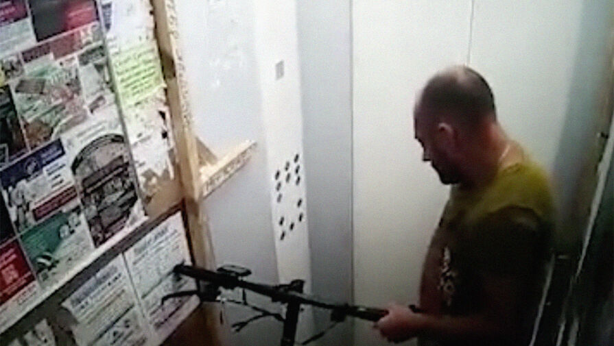 Момент возгорания электросамоката в лифте Краснодарской многоэтажки попал на видео