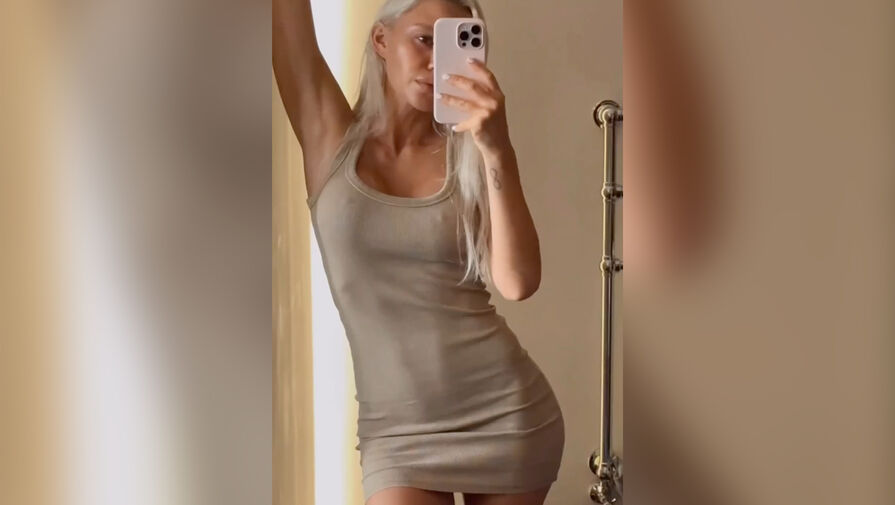 Бывшая Кокорина выложила видео в обтягивающем платье без бюстгальтера