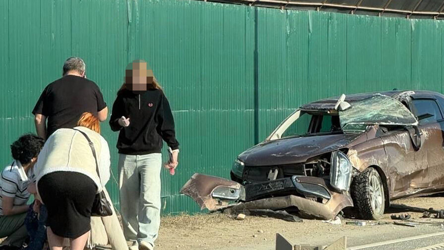 В Подмосковье перевернулась машина с детьми