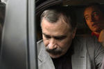 Экс-президент Ингушетии Руслан Аушев после переговоров с террористами, в результате которых были отпущены 26 человек