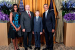 Президент Белоруссии Александр Лукашенко с сыном Николаем и президент США Барак Обама с супругой Мишель во время приема в честь глав делегаций на 70-й сессии Генеральной ассамблеи ООН, 2015 год