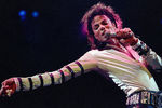 На церемонии вручения наград Billboard Music Awards в 2014 году Майкл Джексон присутствовал в виде голограммы и исполнил песню Slave to the Rhythm со своего второго посмертного альбома Xscape