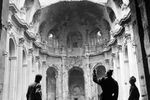 Внутри разрушенного собора Хофкирхе, 1946 год