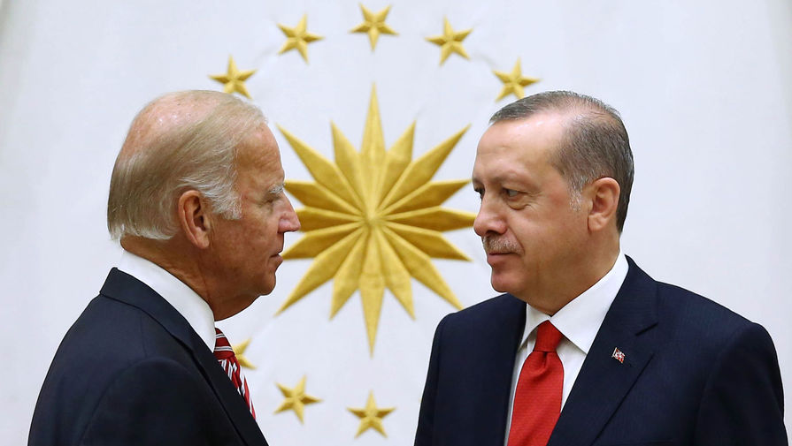 Смена курса: Анкара рассчитывает на сближение с США в противовес России