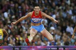 Наталья Антюх вышла в финал олимпийского турнира по легкой атлетике в беге на 400 м с барьерами, выиграв свой полуфинальный забег с результатом 53.33.