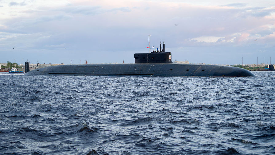 На американской подводной лодке в душевых снимали голых женщин-офицеров