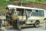 Автобус, упавший в пропасть на горной дороге Цхинвал - Канчавети.