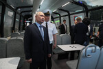Президент РФ Владимир Путин во время посещения Северного речного вокзала в Москве