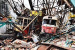 Разрушенные в результате боевых действий трамваи в Орджоникидзевском трамвайном депо (№ 2) на левом берегу Мариуполя, июнь 2022 года
