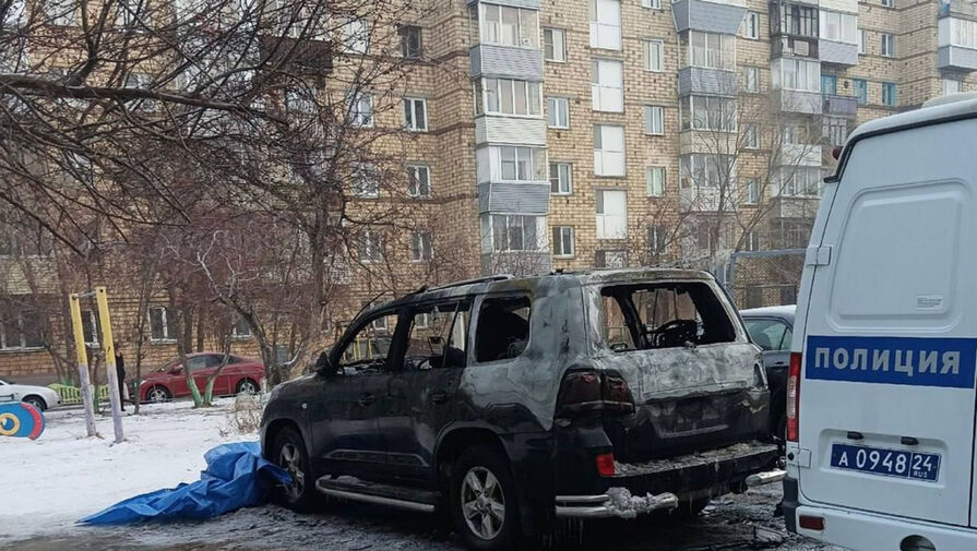 Мужчина спалил машину бывшего начальника пожарнадзора из-за ревности
