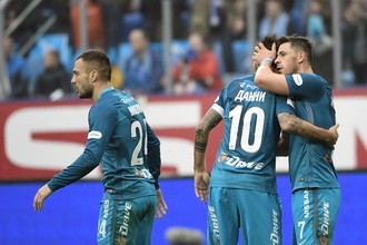 Футболисты «Зенита» Йоан Молло, Мигел Данни и Виктор Жулиано