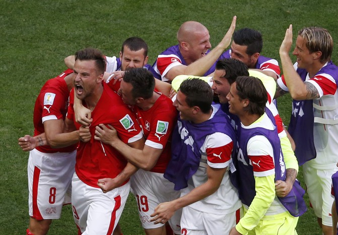Швейцарцы победили Эквадор, проигрывая 0:1 после первого тайма