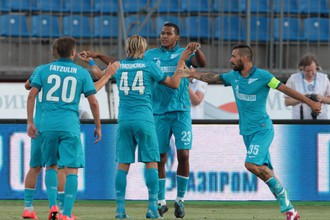 На старте чемпионата России — 2014/15 торпедовцы сначала сыграли против чемпиона, а теперь и против вице-чемпионов из «Зенита»