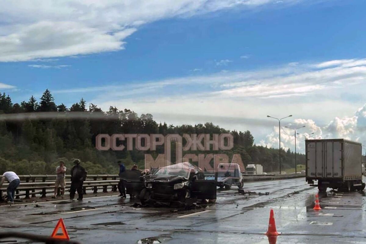 В Москве образовалась трехкилометровая пробка из-за ДТП с мотоциклистом -  Газета.Ru | Новости