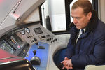 В ходе визита на Тверской вагоностроительный завод весной 2016 года Дмитрий Медведев попробовал себя в роли водителя трамвая