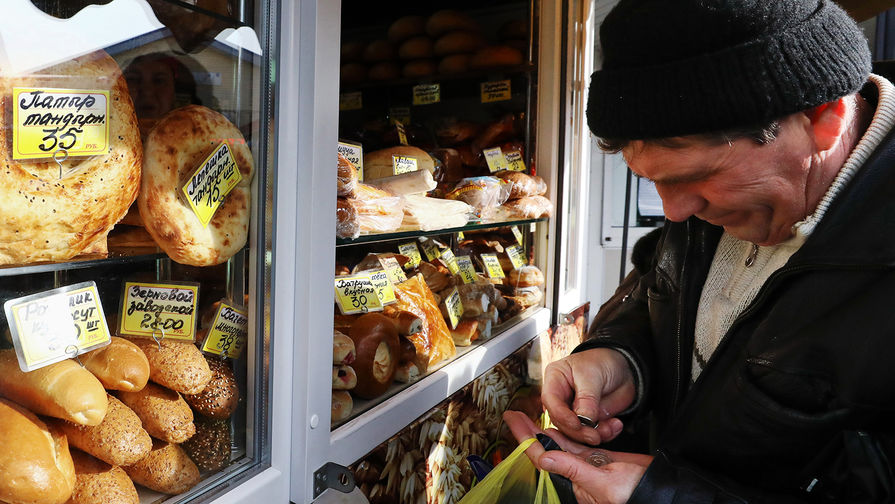 Работать за еду: сколько россияне тратят на продукты
