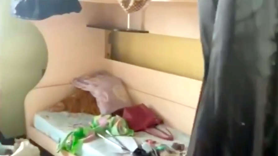 Опубликовано видео из квартиры в Москве, где женщина зарезала своего сына 2019 года рождения
