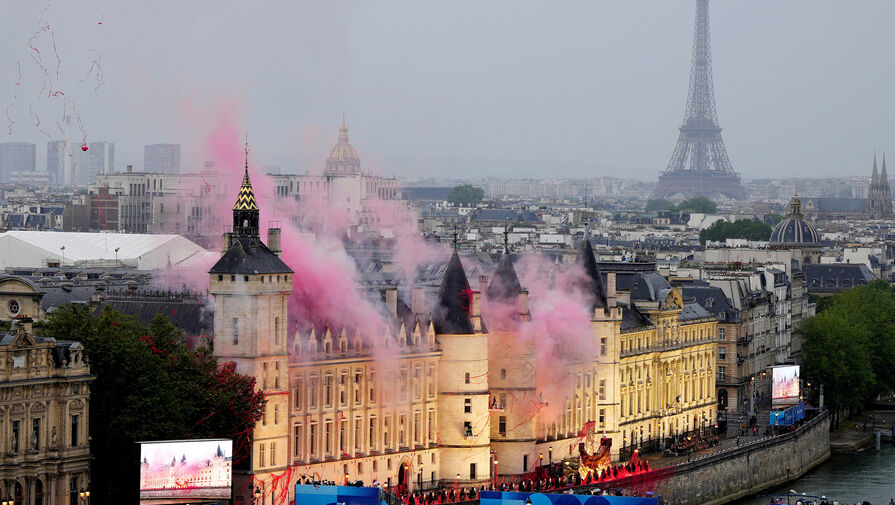 На фоне скандалов и саботажей: в Париже открывается Олимпиада - 2024. LIVE