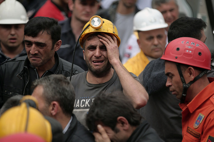 13&nbsp;мая в&nbsp;Турции произошел взрыв в&nbsp;шахте, расположенной рядом с&nbsp;городом Сома, в&nbsp;250 км к&nbsp;югу от Стамбула. В&nbsp;результате взрыва погиб 301&nbsp;человек. 