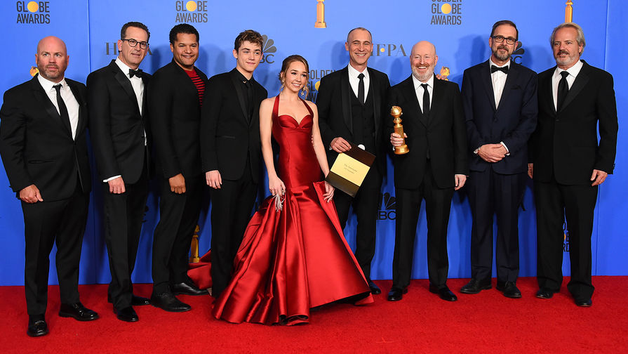 Актеры и съемочная группа сериала «Американцы» на 76-й церемонии вручения американской кинопремии «Золотой глобус» в Лос-Анджелесе, 7 января 2019 года