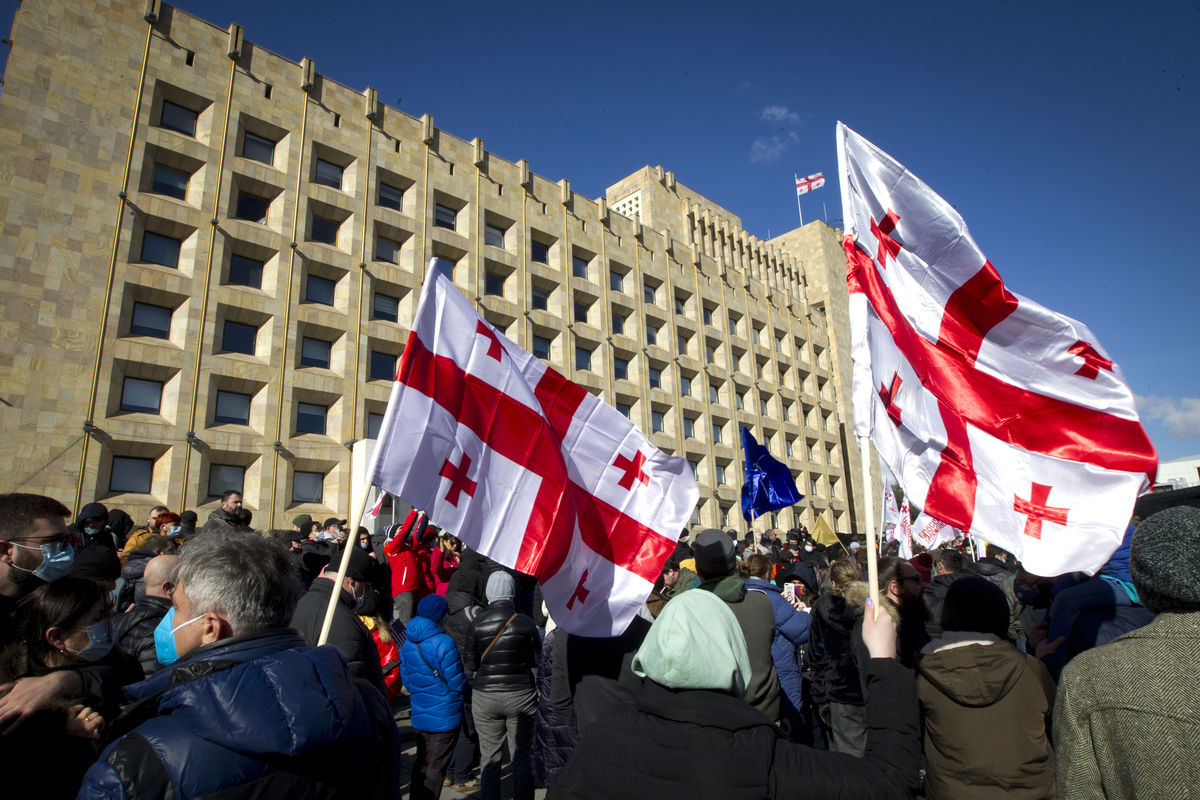 В Грузии назвали причину протестов против лайнера с россиянами в Батуми -  Газета.Ru | Новости