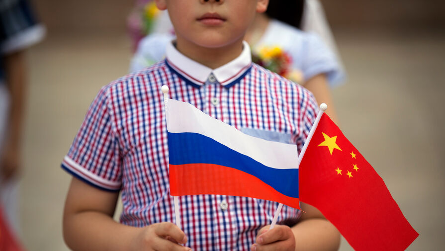 Опрос ФОМ: большинство россиян увидели плюсы в сближении России и Китая