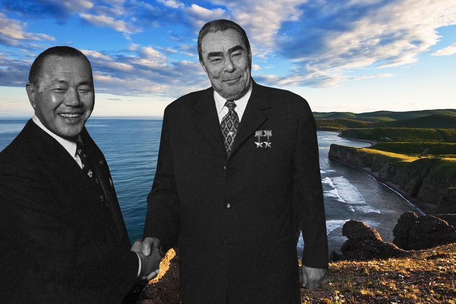 Леонид Брежнев с японским премьер-министром Какуэем Танакой на фоне Курильских островов (коллаж)