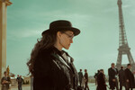 <b>«Мария» (2024)</b>
<br><br>
В этой биографической драме она воплотила на экране образ знаменитой оперной дивы Марии Каллас — действие происходит в последнюю неделю ее жизни с воспоминаниями о прошлом. За эту роль Джоли номинировали на «Золотой глобус» как лучшую актрису.
