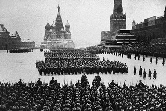 Парад на Красной площади 7 ноября 1941 года