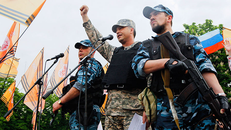 Глава самопровозглашенной ЛНР на&nbsp;митинге в&nbsp;Луганске, 12 мая 2014 года