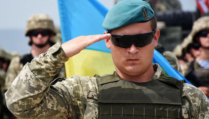 Украинский военнослужащий на открытии международных военных учений «Достойный...