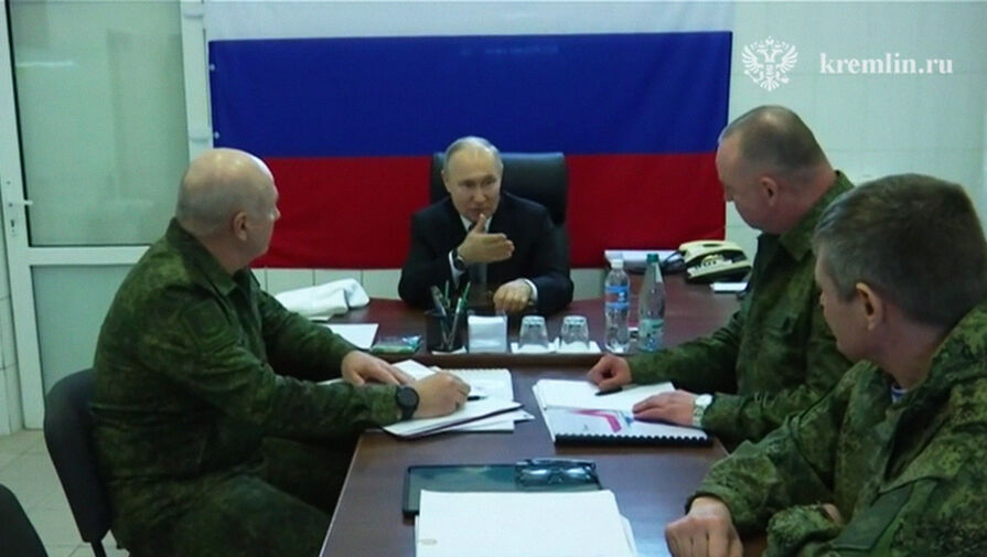 Генерал-майор Липовой назвал причину визита Путина в штаб группировки войск Днепр