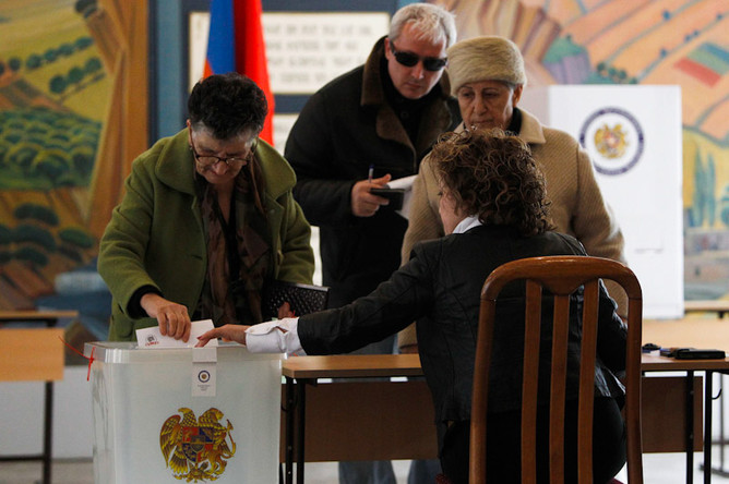 В Армении завершилось голосование на президентских выборах
