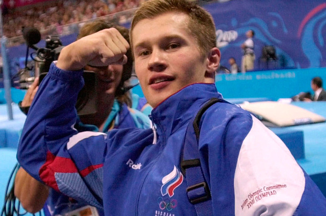 Алексей Немов после победы на Олимпийских играх 2000 года в Сиднее