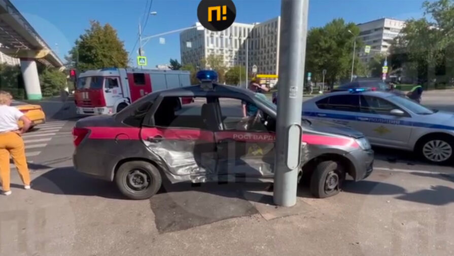 Автомобиль Росгвардии попал в ДТП на северо-востоке Москвы