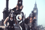 Группа Kiss во время фотосессии в Лондоне, 1976 год
