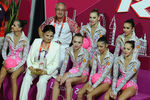 Ирина Винер-Усманова и российские гимнастки после финальных соревнований по художественной гимнастике в групповом многоборье на XXX Олимпийских играх, 2012 год 