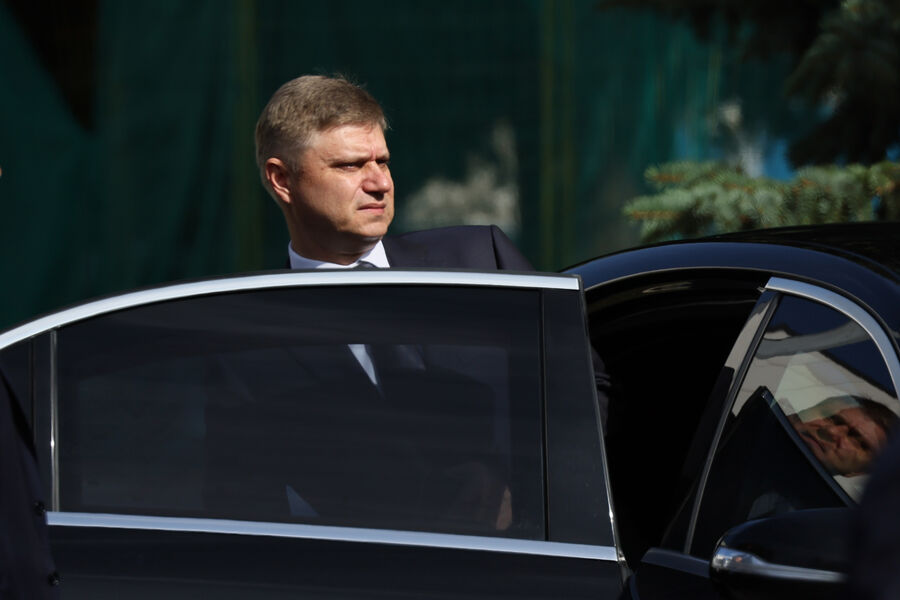 Генеральный директор &mdash; председатель правления ОАО &laquo;РЖД&raquo; Олег Белозеров после прощания с&nbsp;бывшим министром транспорта Романом Старовойтом в&nbsp;ЦКБ, 10&nbsp;июля 2025&nbsp;года