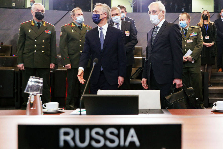 Во время саммита Россия - НАТО, 12 января 2022 года