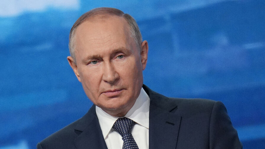 Путин потребовал сформировать условия для структурной перестройки экономики
