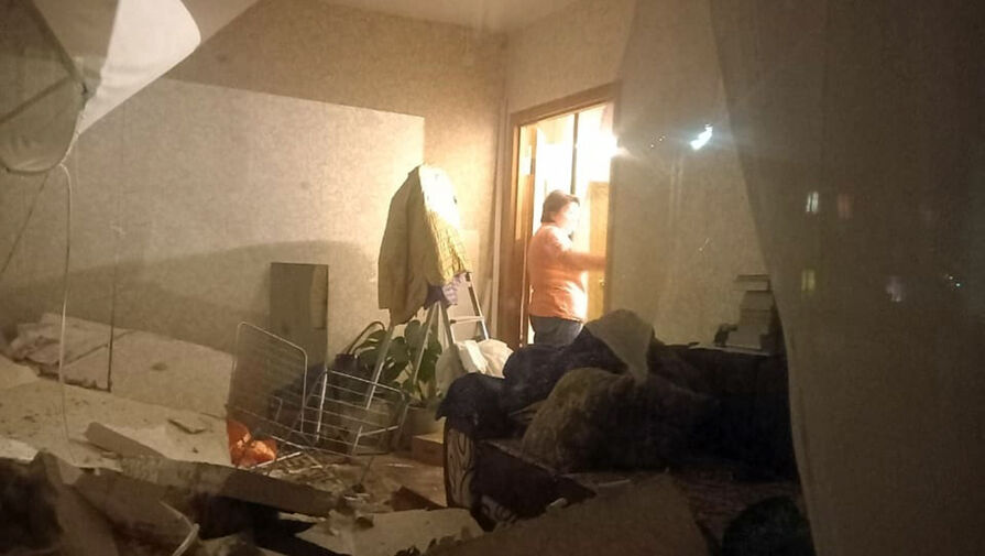 В Омске в результате взрыва самогонного аппарата обрушилась стена дома