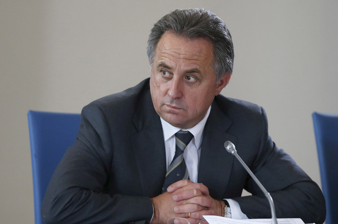 Министр спорта Виталий Мутко считает, что футбол нуждается в защите