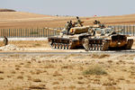 Танки турецкой армии на границе с Сирией
