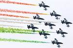 Итальянскя пилотажная группа Фречче Триколори во время выступления на церемонии открытия выставки Expo 2015 в Милане