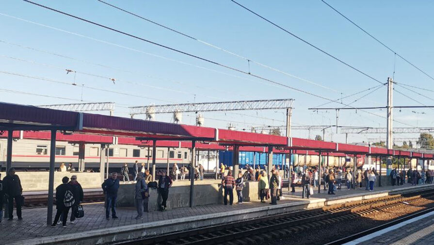 Первые поезда выехали из Симферополя и Севастополя в Москву после ЧП на Крымском мосту