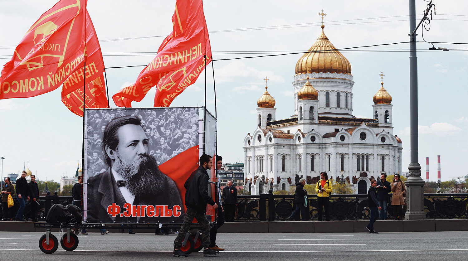 Демонстрация мир труд май фото