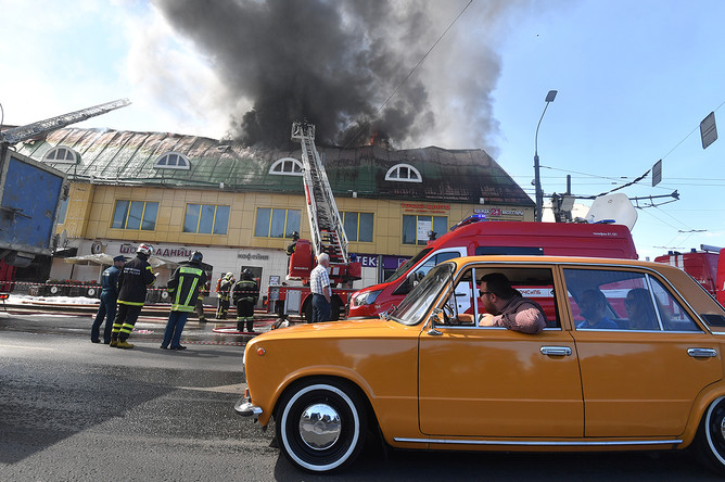Пожар в торговом центре «Атом» на Таганской площади в Москве, 9 августа 2017 года