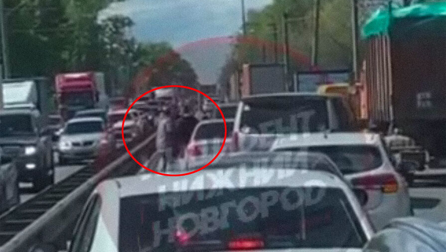 Водители устроили драку в пробке на выезде из Нижнего Новгорода