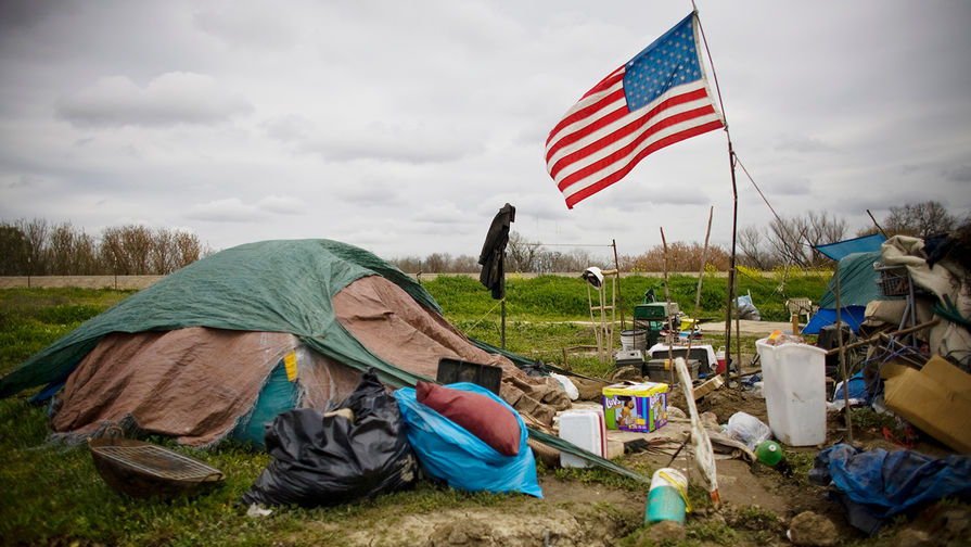 Палаточный городок для бездомных в Калифорнии